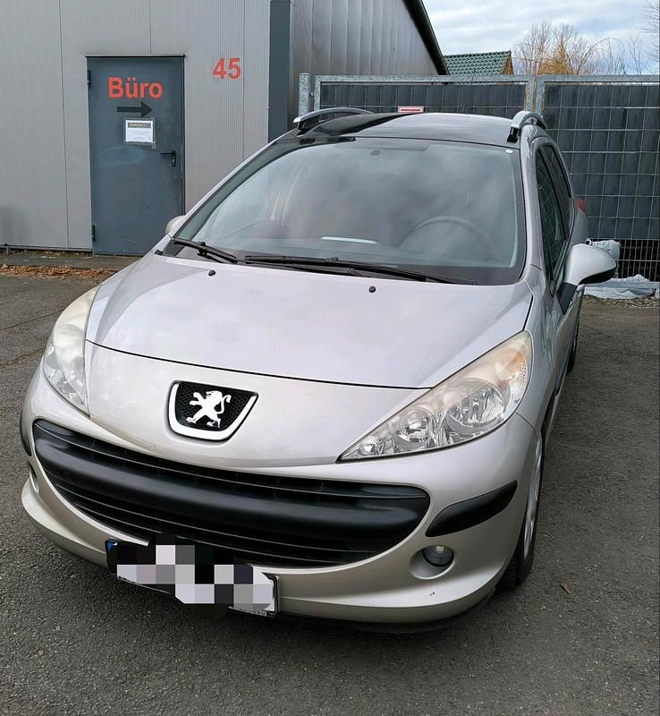 Silber Gebraucht 2008 Peugeot 207 Kombi | 5.000 € - Bild 1/3