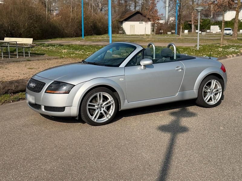 Gebraucht Audi TT 150 PS (110 kW) 2003 Silber Coupé