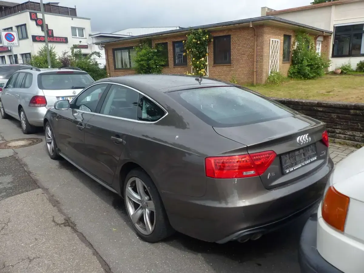 Gebraucht Audi A5 Sportback S-Line 190 PS (139 kW) 2016 Grau Kleinwagen