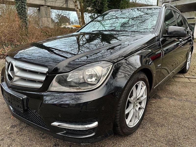 Gebraucht Mercedes C180 AMG line 156 PS (114 kW) 2011 Schwarz Kombi