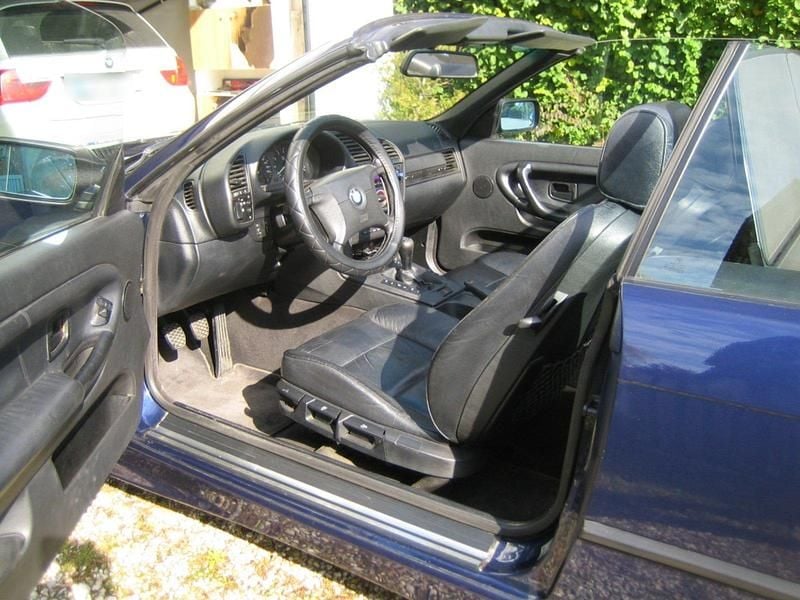 Gebraucht BMW 318 Cabriolet 116 PS (85 kW) 1998 Blau Cabrio