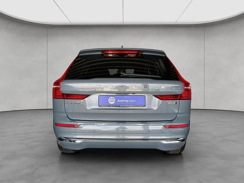 Gebraucht Volvo XC60 Plus 197 PS (144 kW) 2022 Thunder grey metallic SUV