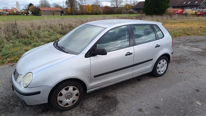 Silber Gebraucht 2002 VW Polo Basis Kleinwagen | 888 € (Superpreis) - Bild 1/4