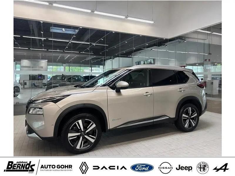 Silber metallic Gebraucht 2022 Nissan X-Trail Tekna SUV | 31.985 € (Fairer Preis) - Bild 1/4