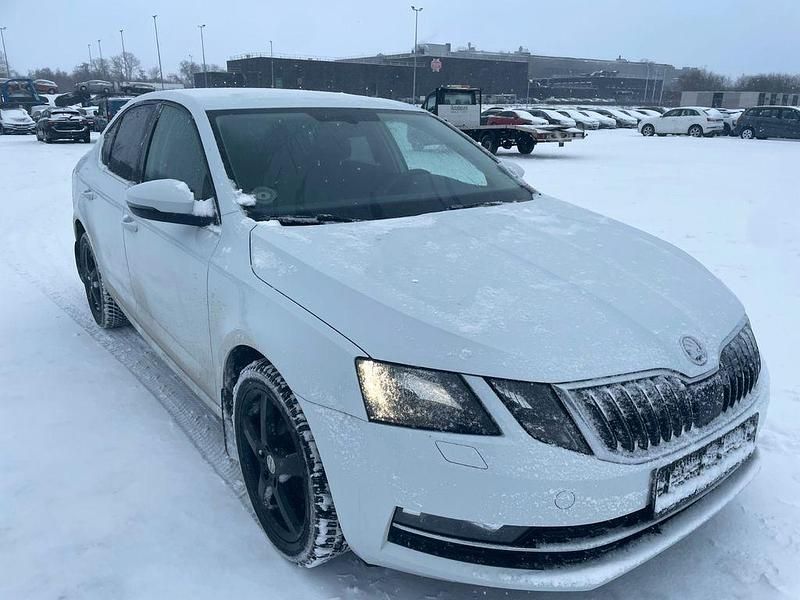 Gebraucht Skoda Octavia Style 116 PS (85 kW) 2019 Weiß Limousine