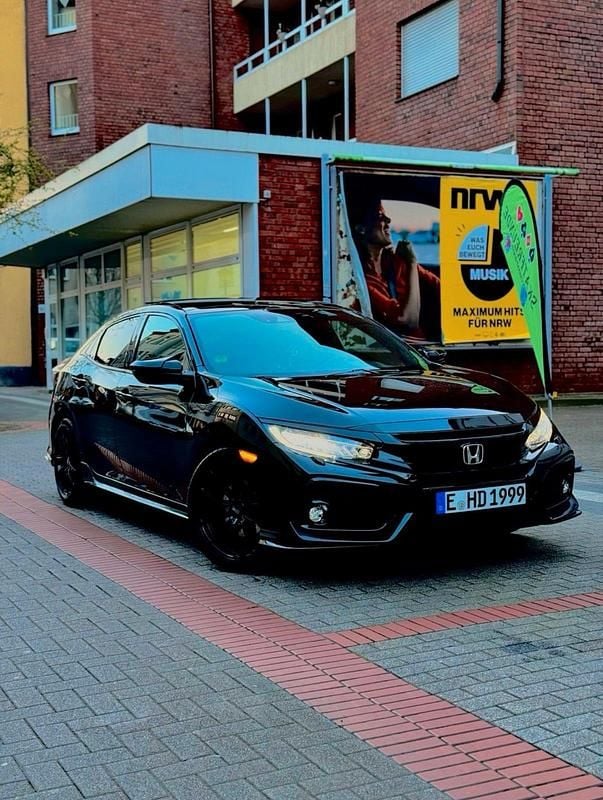 Schwarz Gebraucht 2018 Honda Civic Sport Plus Limousine | 19.500 € (Fairer Preis) - Bild 1/4