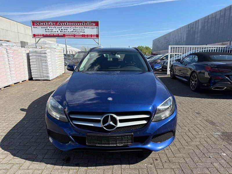 Gebraucht Mercedes C200 136 PS (100 kW) 2016 Blau Kombi