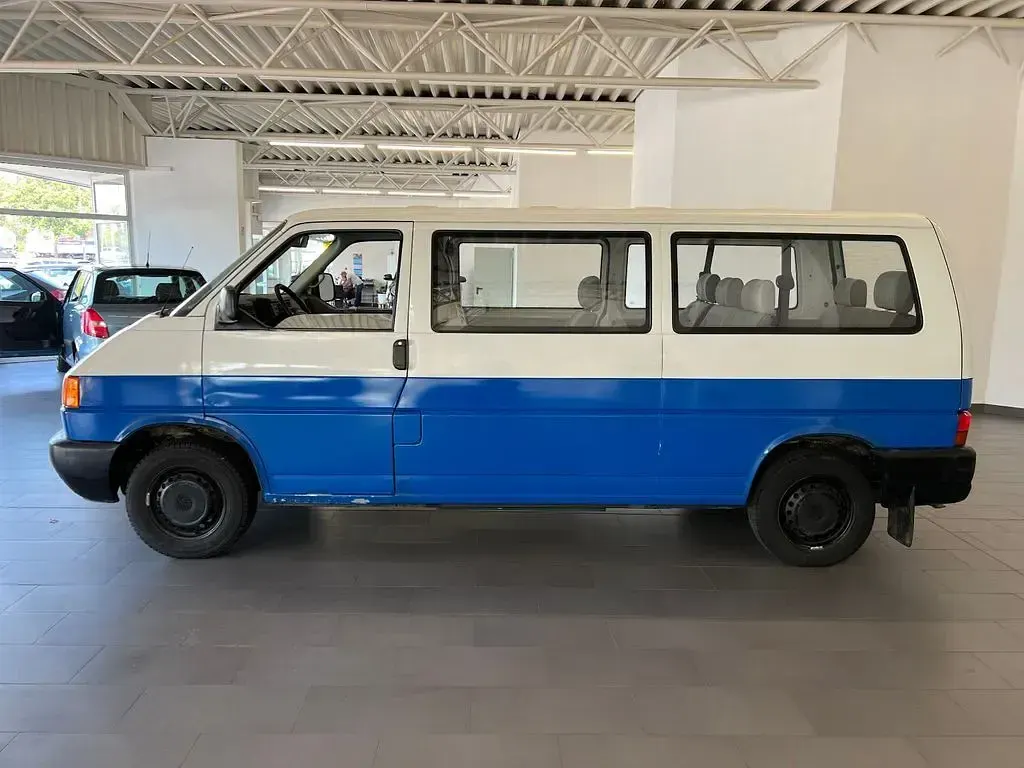 Używany VW Caravelle 68 KM (50 kW) 1996 Biały Van