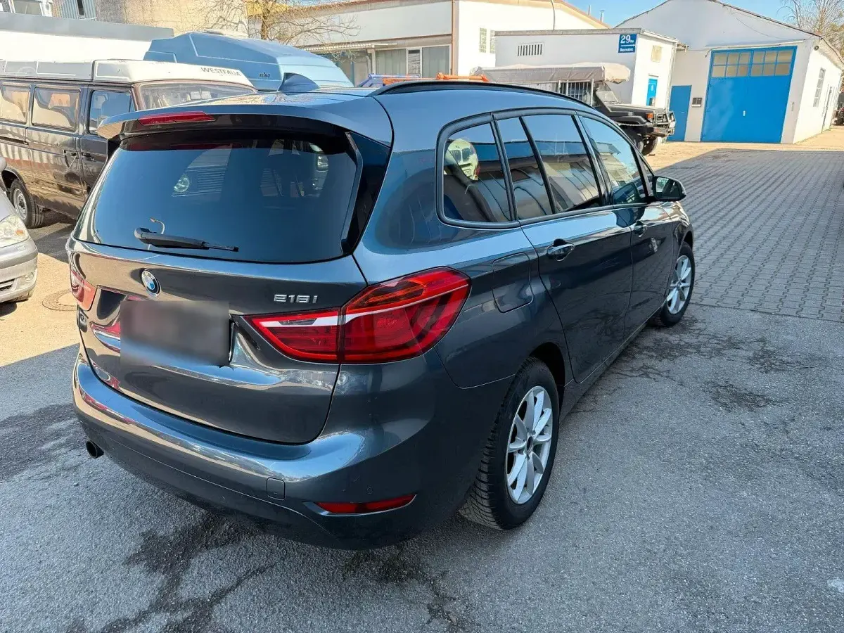 Gebraucht BMW 218 Gran Tourer 140 PS (102 kW) 2017 Grau Van / Kleinbus