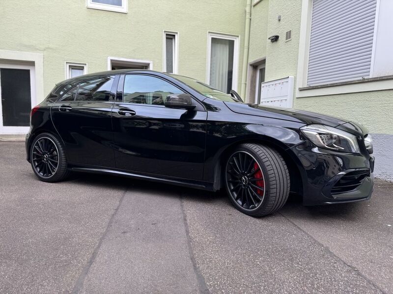 Schwarz Gebraucht 2017 Mercedes A45 AMG AMG Limousine | 32.750 € (Fairer Preis) - Bild 1/4
