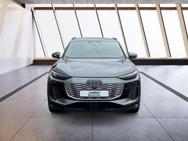 Gebraucht Audi Q6 e-tron S-Line 225 kW (306 PS) 2026 Daytonagrau perleffekt SUV