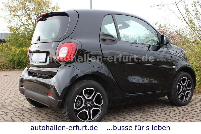 Gebraucht Smart ForTwo Coupé 71 PS (52 kW) 2016 Schwarz Kleinwagen