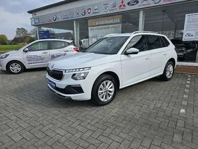 Gebraucht Skoda Kamiq Selection 116 PS (85 kW) 2025 Moonweiss metallic (metallic) SUV