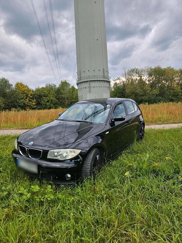 Gebraucht BMW 118 130 PS (95 kW) 2006 Schwarz Kleinwagen