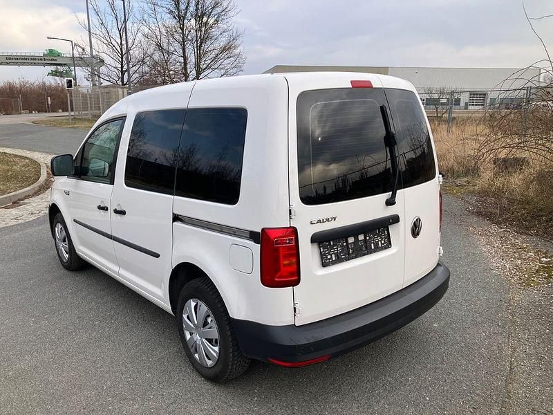 Gebraucht VW Caddy 75 PS (55 kW) 2019 Weiß Van / Kleinbus