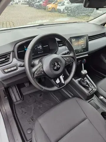 Neu Mitsubishi Colt Basis 67 PS (49 kW) 2025 Schwarz Kleinwagen