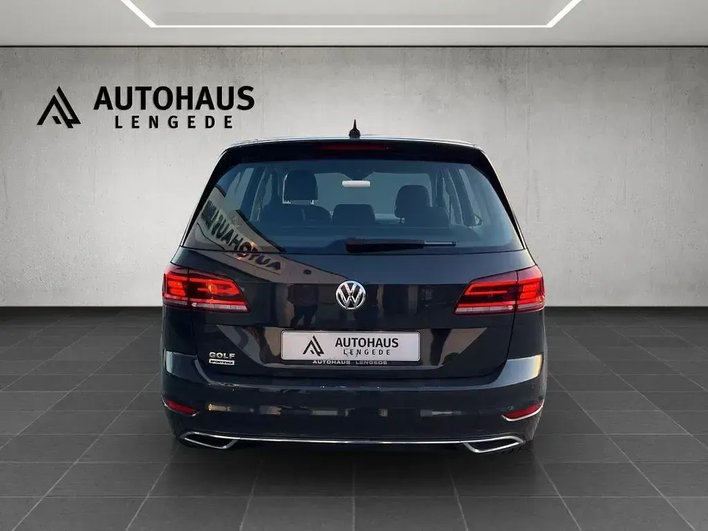 Gebraucht VW Golf Highline 150 PS (110 kW) 2020 Grau Van / Kleinbus