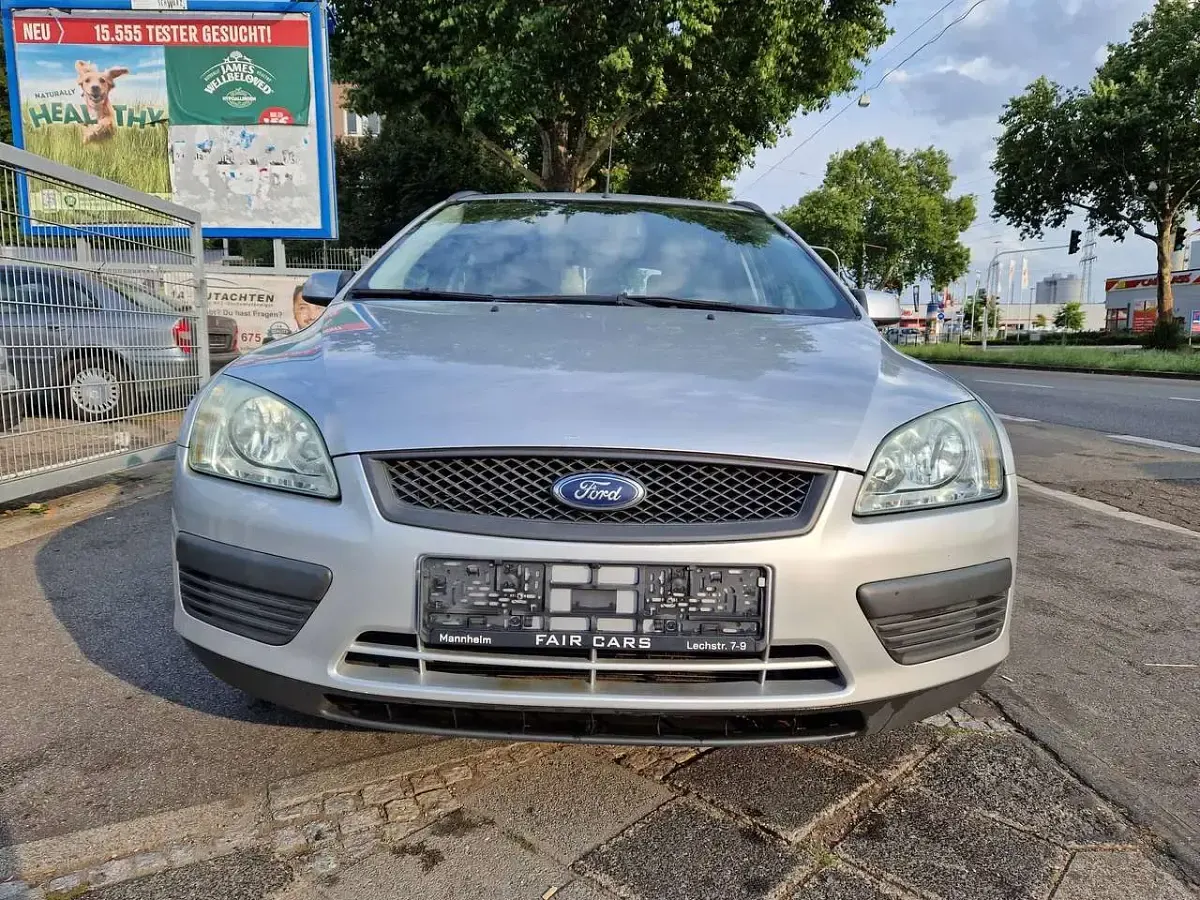 Gebraucht Ford Focus Fun X 101 PS (74 kW) 2005 Polarsilber metallic Kombi