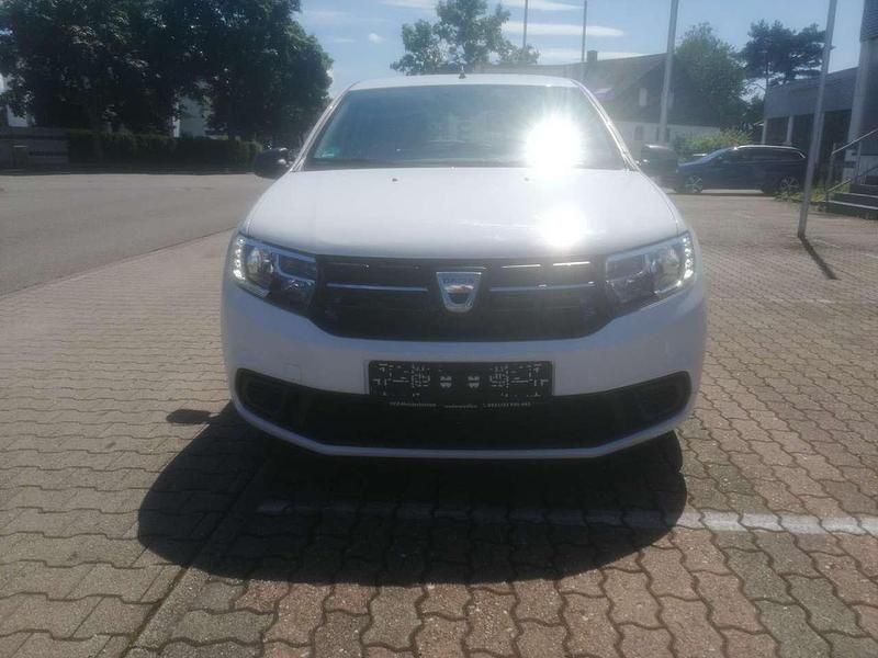 Gebraucht Dacia Sandero Celebration 75 PS (55 kW) 2019 Weiß Limousine