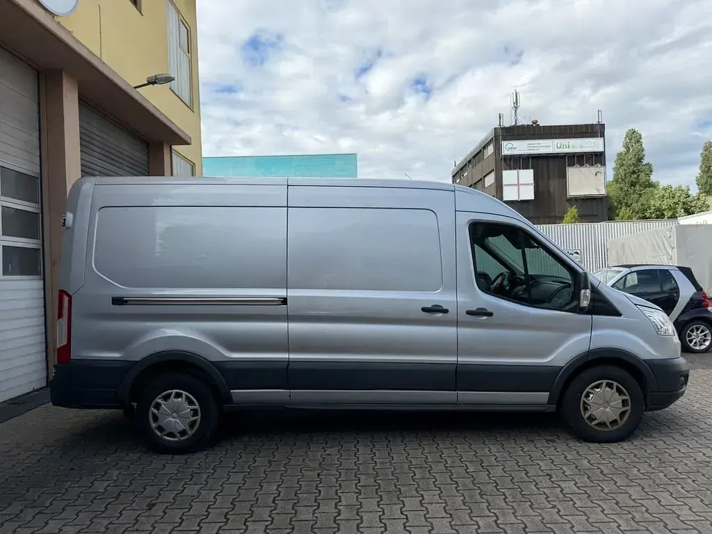 Gebraucht Ford Transit 170 PS (125 kW) 2018 Silber Van / Kleinbus