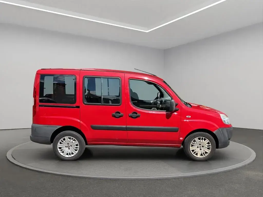 Gebraucht Fiat Doblò Active 77 PS (56 kW) 2009 Rot Van / Kleinbus