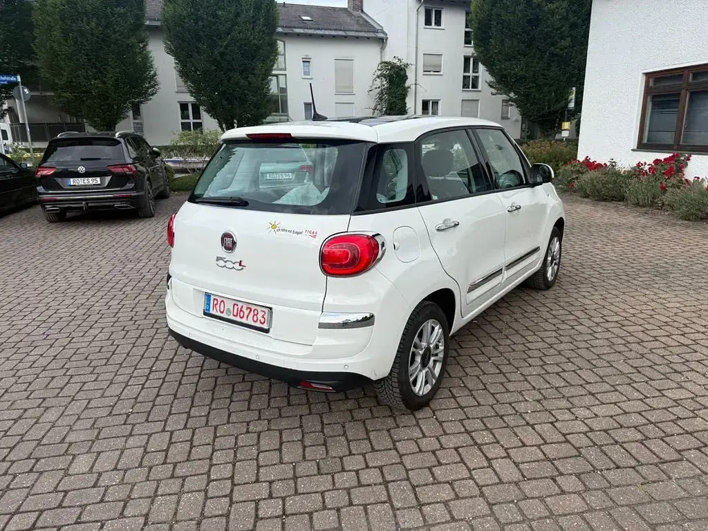 Gebraucht Fiat 500L Lounge 86 PS (63 kW) 2018 Weiß Van / Kleinbus