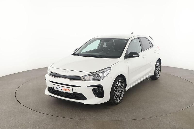 Weiß Gebraucht 2022 Kia Rio GT-Line Limousine | 15.380 € (Fairer Preis) - Bild 1/3