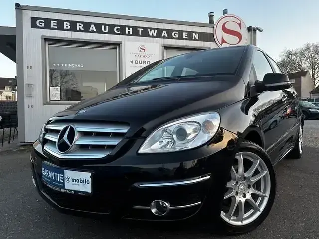 Gebraucht Mercedes B160 95 PS (69 kW) 2011 Schwarz Kleinwagen