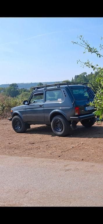 Second-hand Lada niva 83 CP (61 kW) 2020 Gri SUV