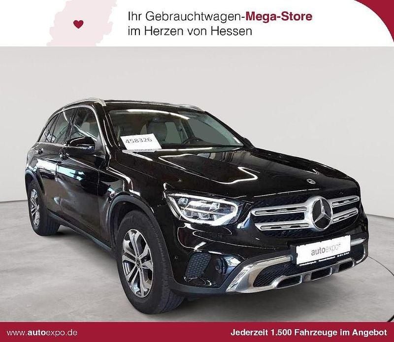 Schwarz Gebraucht 2021 Mercedes GLC200 SUV | 26.989 € (Superpreis) - Bild 1/4