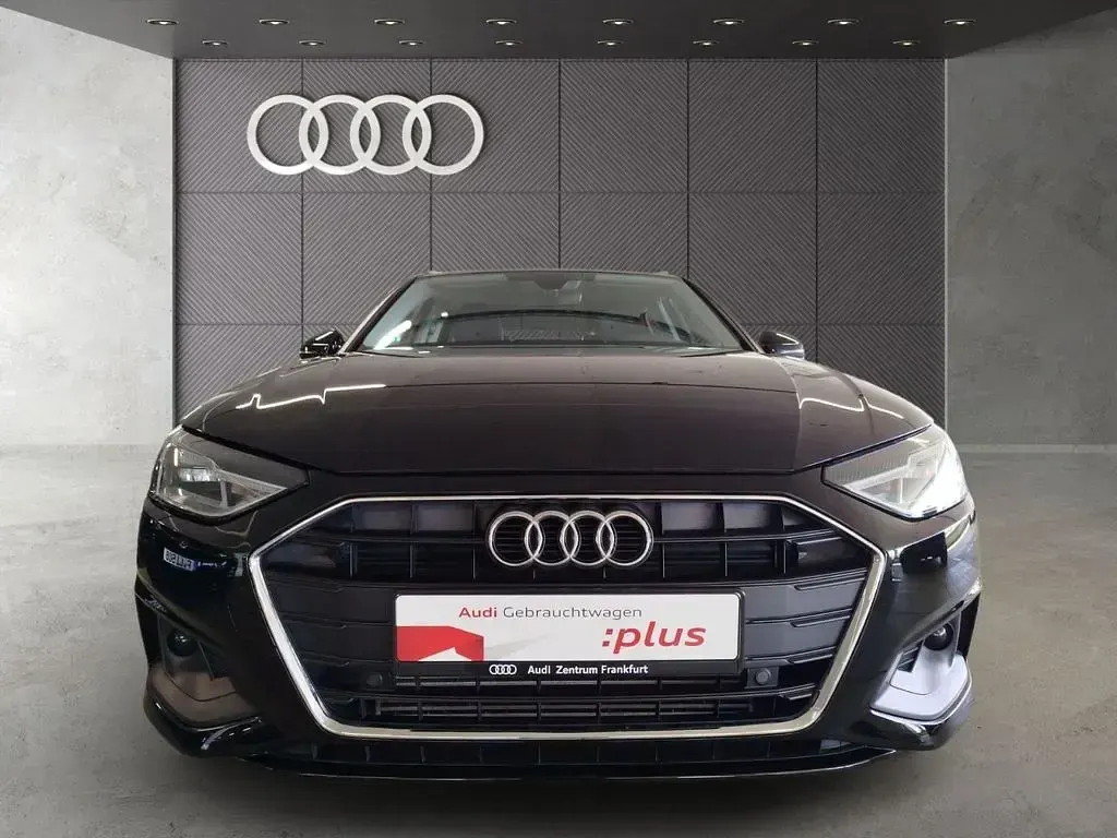 Second-hand Audi A4 150 CP (110 kW) 2023 Negru Break