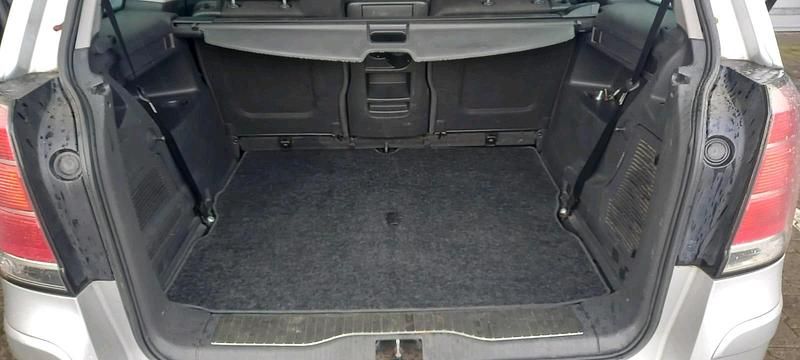 Gebraucht Opel Zafira 120 PS (88 kW) 2008 Silber Van / Kleinbus