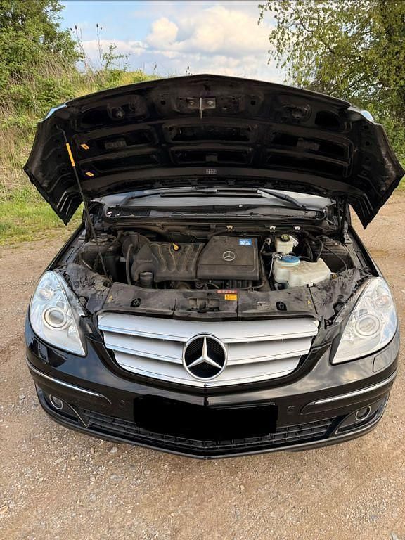 Gebraucht Mercedes E200 193 PS (141 kW) 2007 Schwarz Limousine