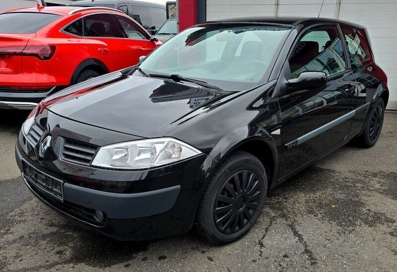 Schwarz Gebraucht 2005 Renault Mégane II Limousine | 1.750 € (Fairer Preis) - Bild 1/4