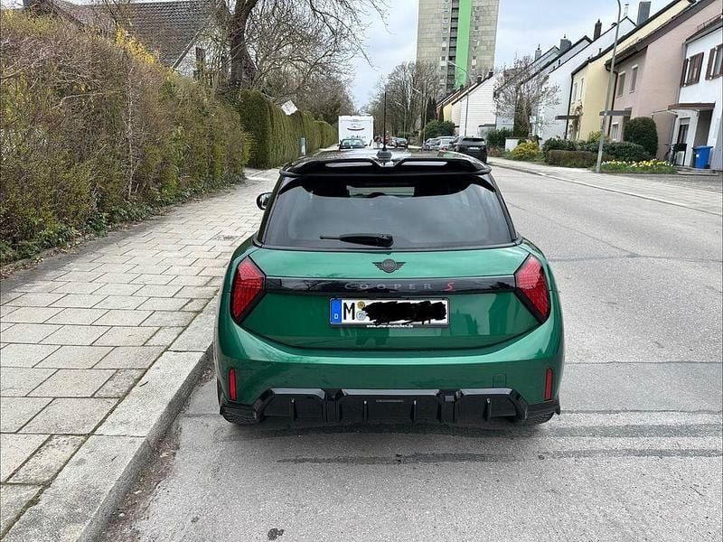 Gebraucht Mini John Cooper Works 204 PS (150 kW) 2024 Grün Kleinwagen