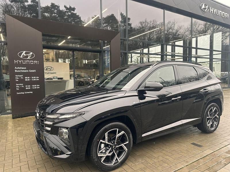 Schwarz Gebraucht 2025 Hyundai Tucson N Line SUV | 38.740 € (Fairer Preis) - Bild 1/4