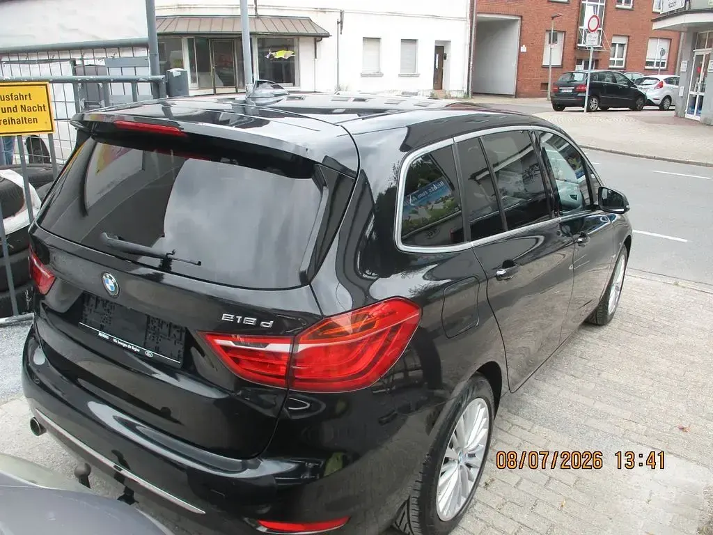 Gebraucht BMW 218 Gran Tourer Luxury Line 150 PS (110 kW) 2016 Schwarz Van / Kleinbus