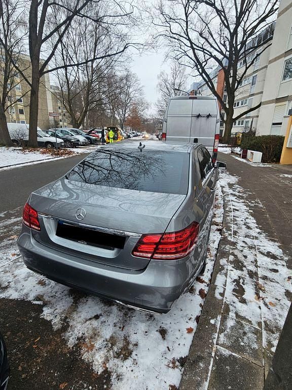 Gebraucht Mercedes E220 Edition 170 PS (125 kW) 2014 Grau Limousine