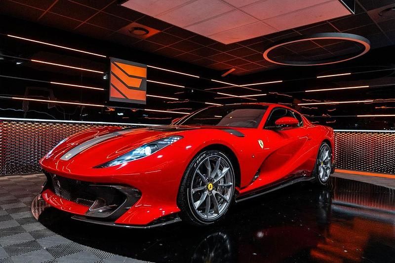 Rot Gebraucht 2022 Ferrari 812 | 1.550.000 € - Bild 1/4