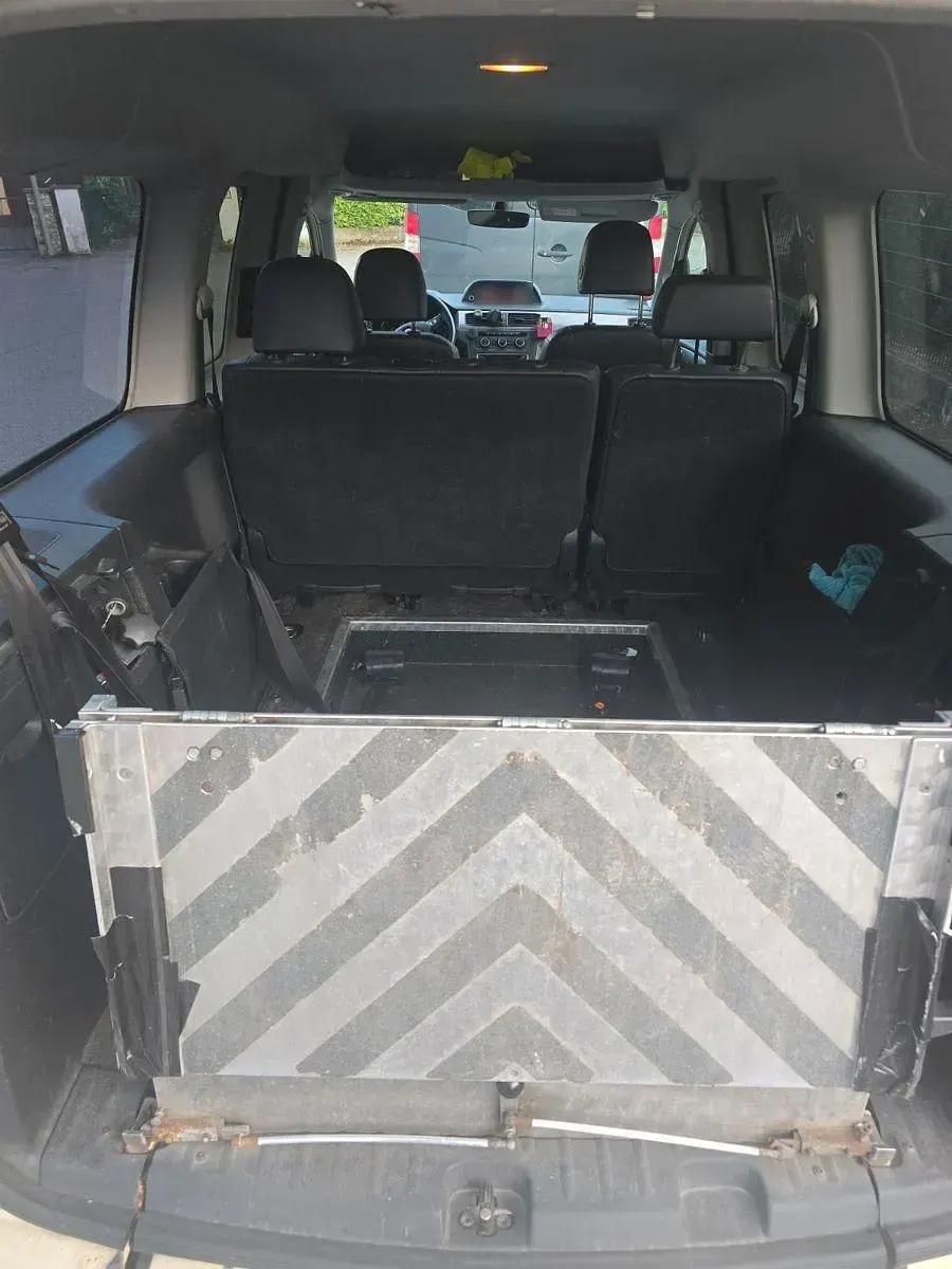 Gebraucht VW Caddy Family 102 PS (75 kW) 2017 Gelb Van / Kleinbus