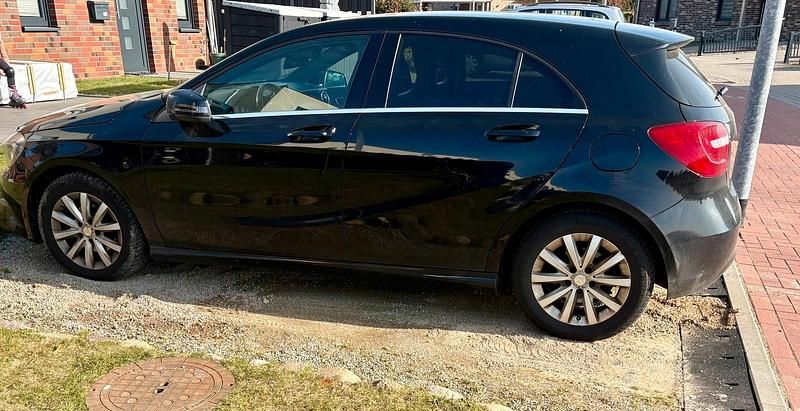 Usata Mercedes A180 2014 Nero Utilitaria