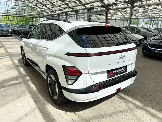 Gebraucht Hyundai Kona Trend 160 kW (218 PS) 2024 Weiß SUV