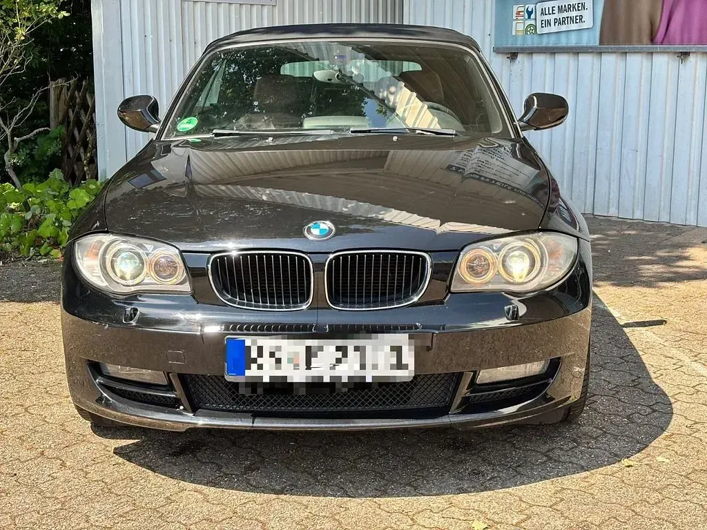 Gebraucht BMW 118 Cabriolet Performance 143 PS (105 kW) 2011 Schwarz Cabrio