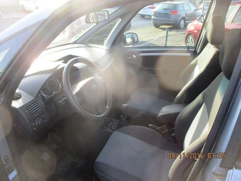 Gebraucht Opel Meriva Cosmo 105 PS (77 kW) 2008 Silber Van / Kleinbus