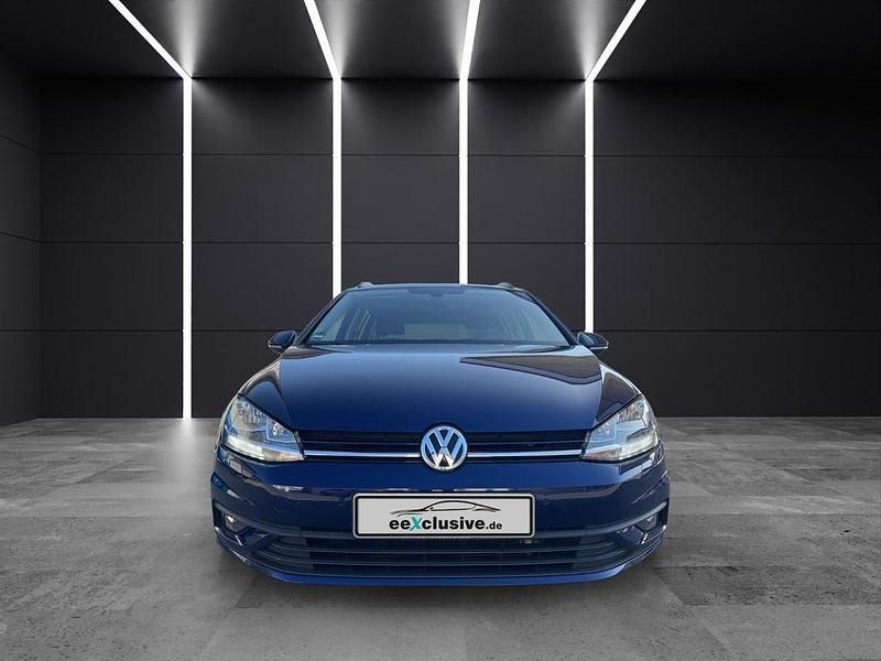 Gebraucht VW Golf VII Trendline 116 PS (85 kW) 2019 Blau Kombi