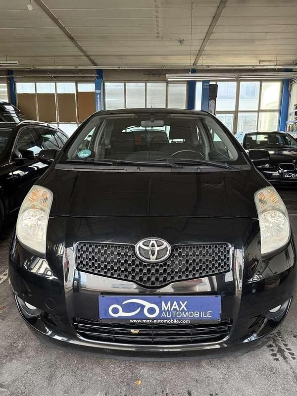 Gebraucht Toyota Yaris Executive 87 PS (63 kW) 2006 Black mica / ink Kleinwagen