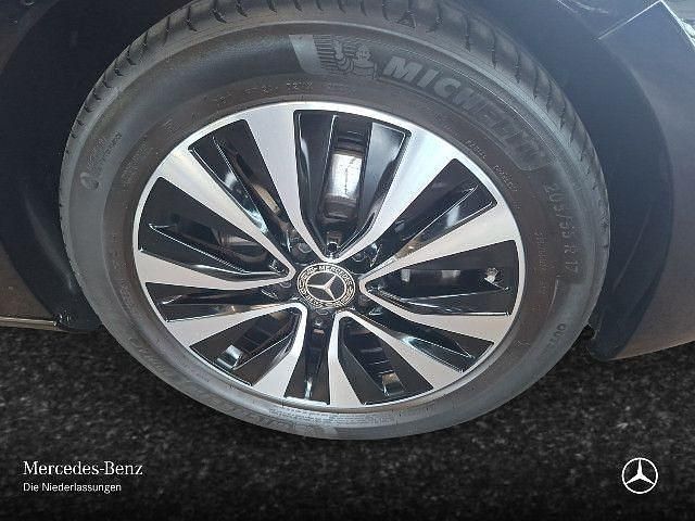 Gebraucht Mercedes A200 Advanced 150 PS (110 kW) 2022 Schwarz Limousine