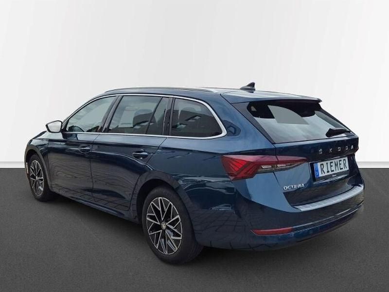 Second-hand Skoda Octavia Style 150 CP (110 kW) 2022 Albastru Break