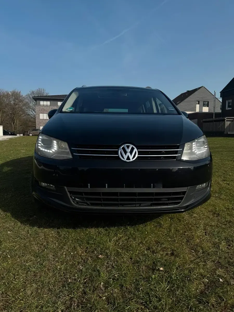 Gebraucht VW Sharan 177 PS (130 kW) 2013 Schwarz Van / Kleinbus