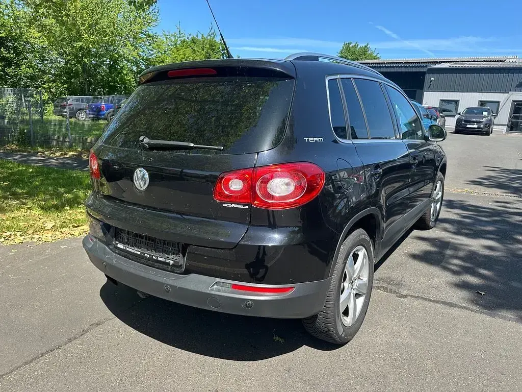 Gebraucht VW Tiguan Team 150 PS (110 kW) 2010 Schwarz SUV